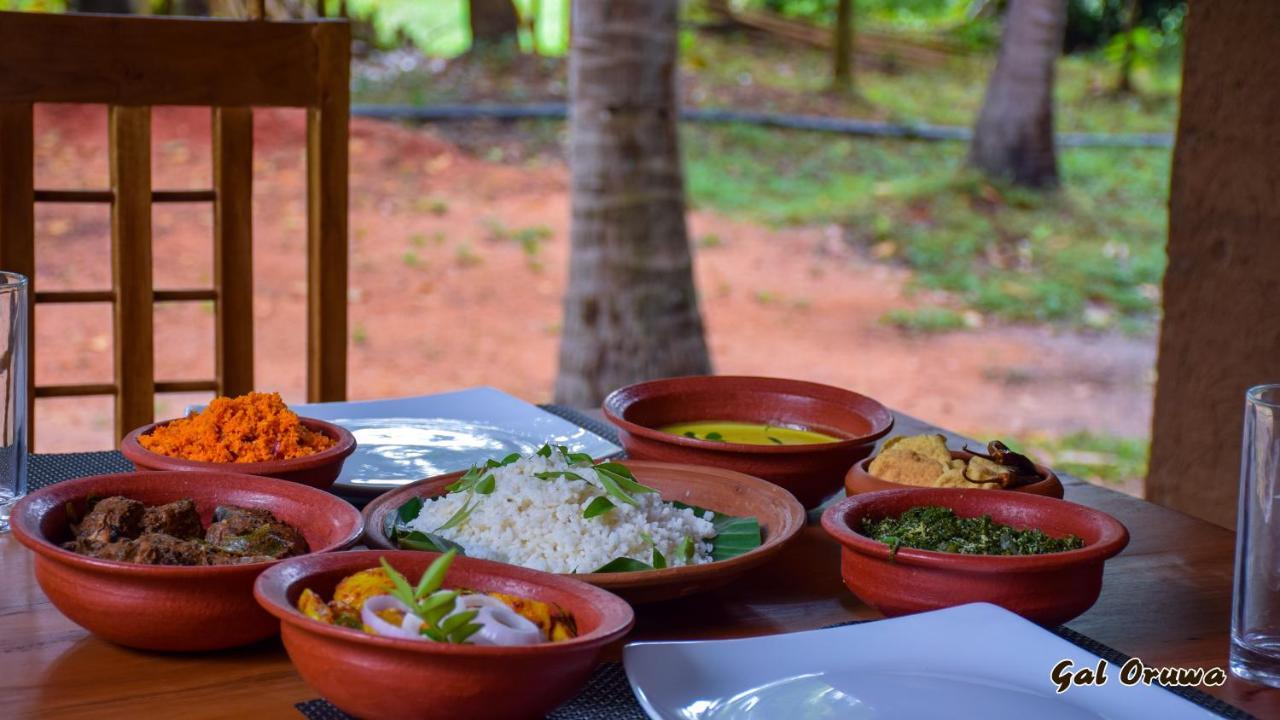 Gal Oruwa Resort Dambulla Exterior photo